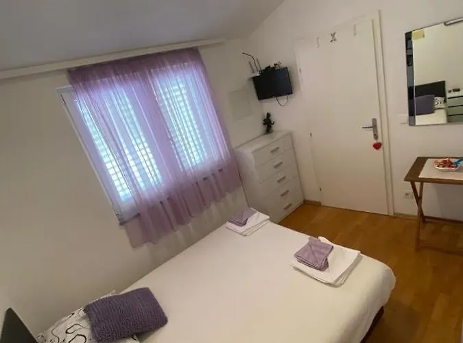 Apartment Zara 3 *